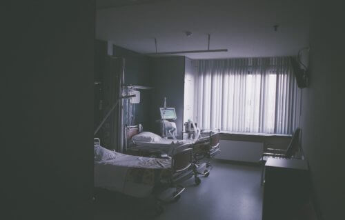 夜の病室